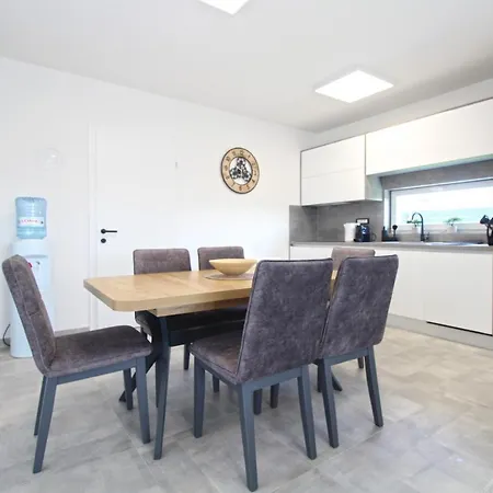 Vakantiehuis House Sanja 2278