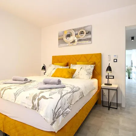 בית נופש House Sanja 2278