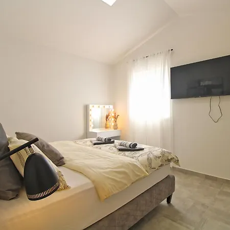 בית נופש House Sanja 2278