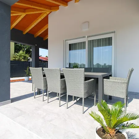 House Sanja 2278 בית נופש *
