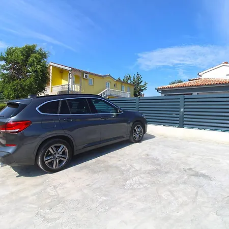 בית נופש House Sanja 2278 *
